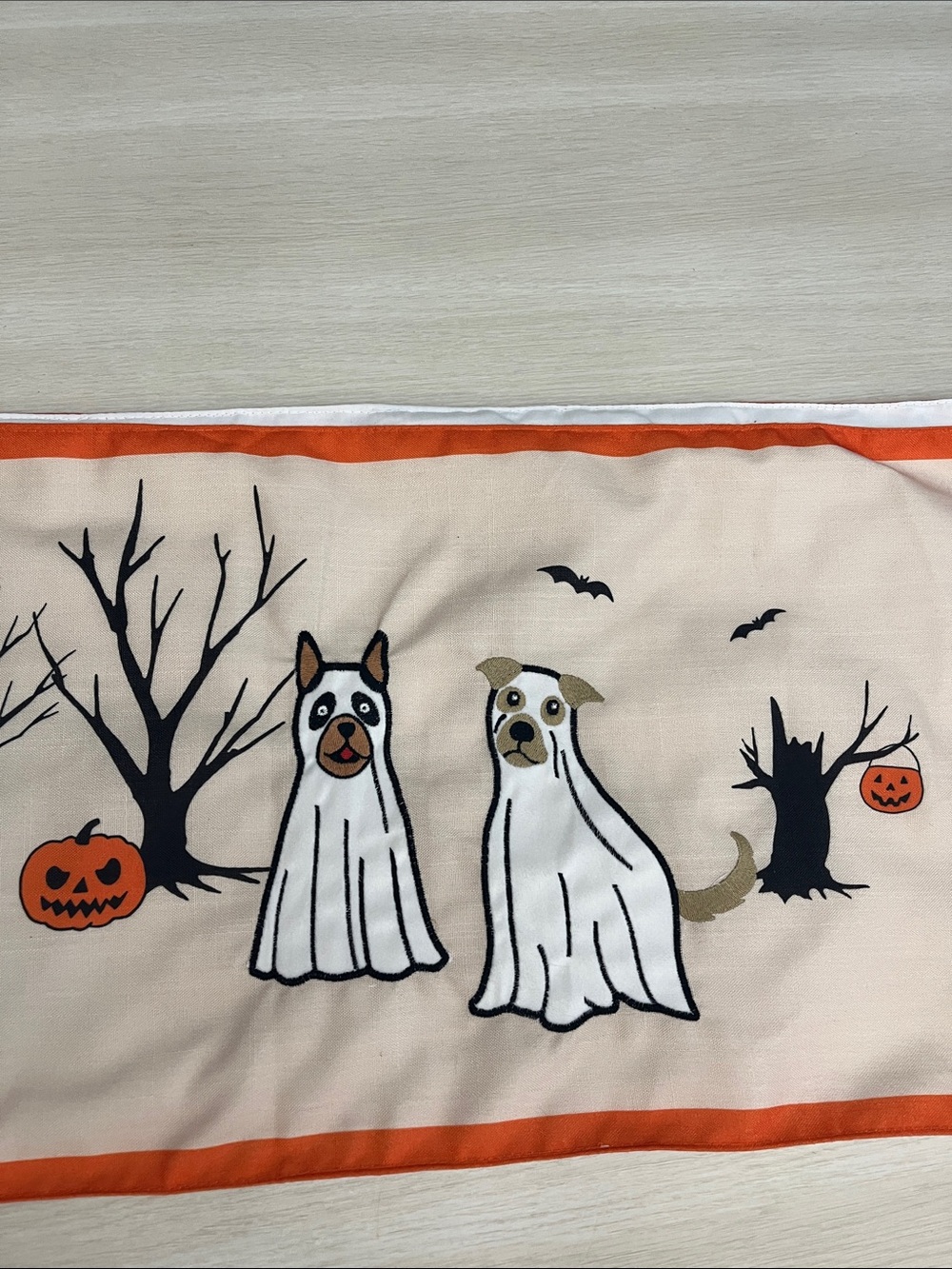 Halloween LED Light Up Ghost & Jack-o'-Lantern Table Runner - Picture 5 of 9